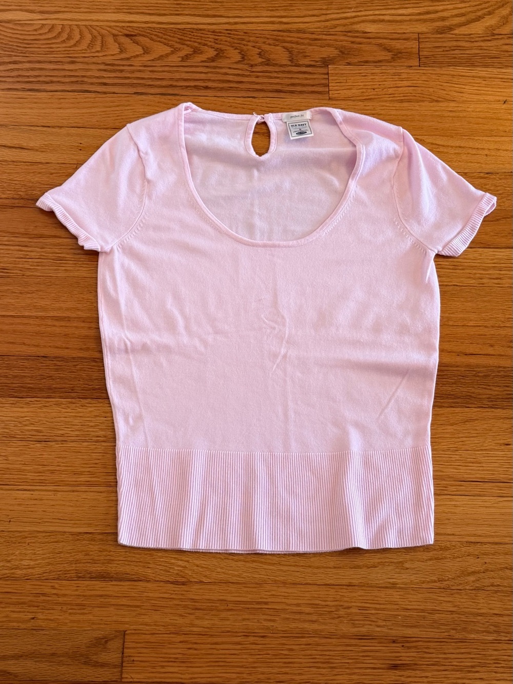 Light Pink Scoop Neck Short Sleeve Knit Top Keyhole